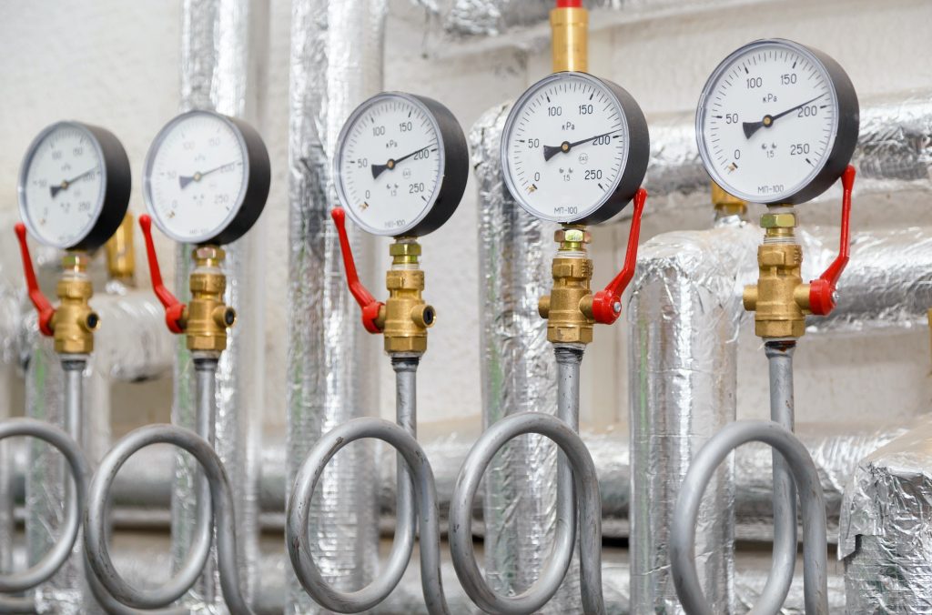 set-of-manometers-in-industrial-heating-system-in-a-boiler-room.jpg